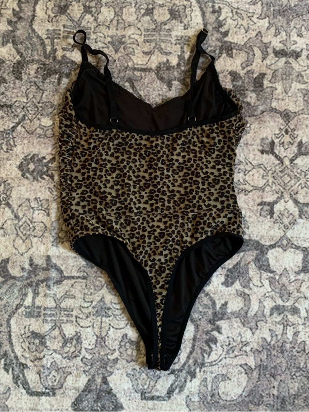 Leopard Bodysuit - Picture 3 of 4